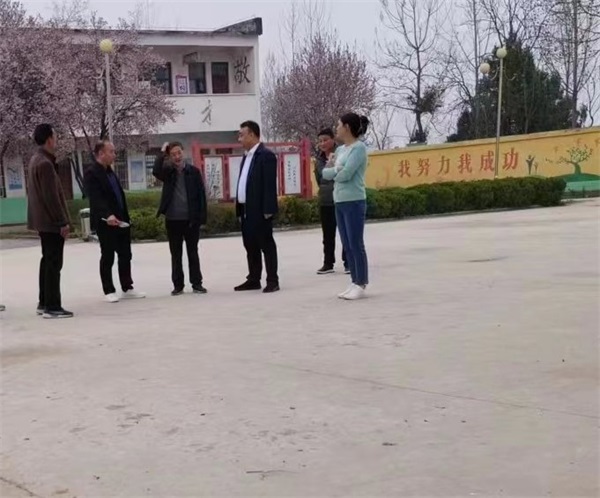 河南省委组织部副厅级领导到杞县官庄乡调研指导人居环境提升工作