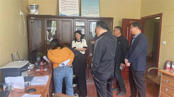 河南省统计局三级巡视员张杰一行莅临杞县圉镇镇调研“五经普”普